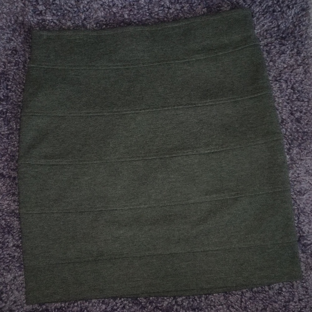 Forever 21 Gray Bandage Mini Skirt - Picture 2 of 3